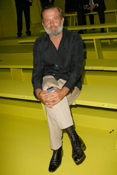 Look 5